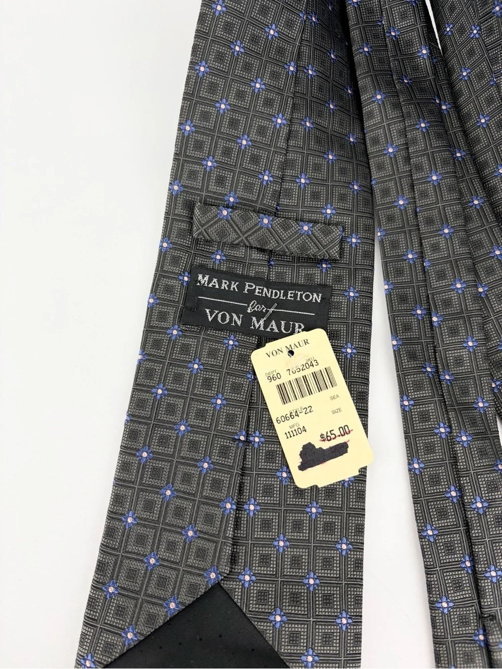 Mark Pendleton Italy Von Maur Dark Grey Blue Micro Daisy Ailk Mens Neck Tie